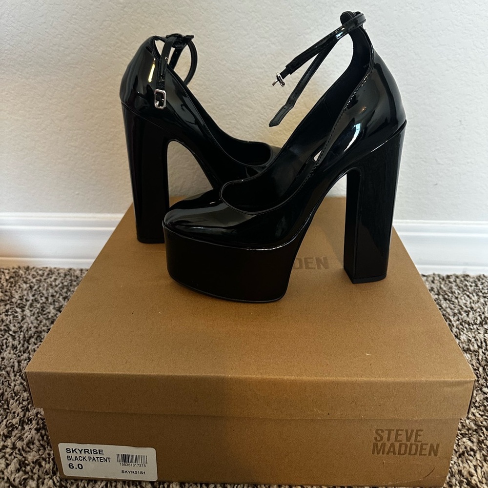 Steve Madden Skyrise Black Patent Platform Shoes